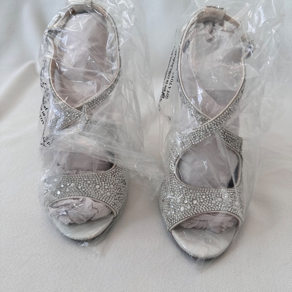 Show stopping Betsy Johnson jewelled heels. - Picture 5 of 6